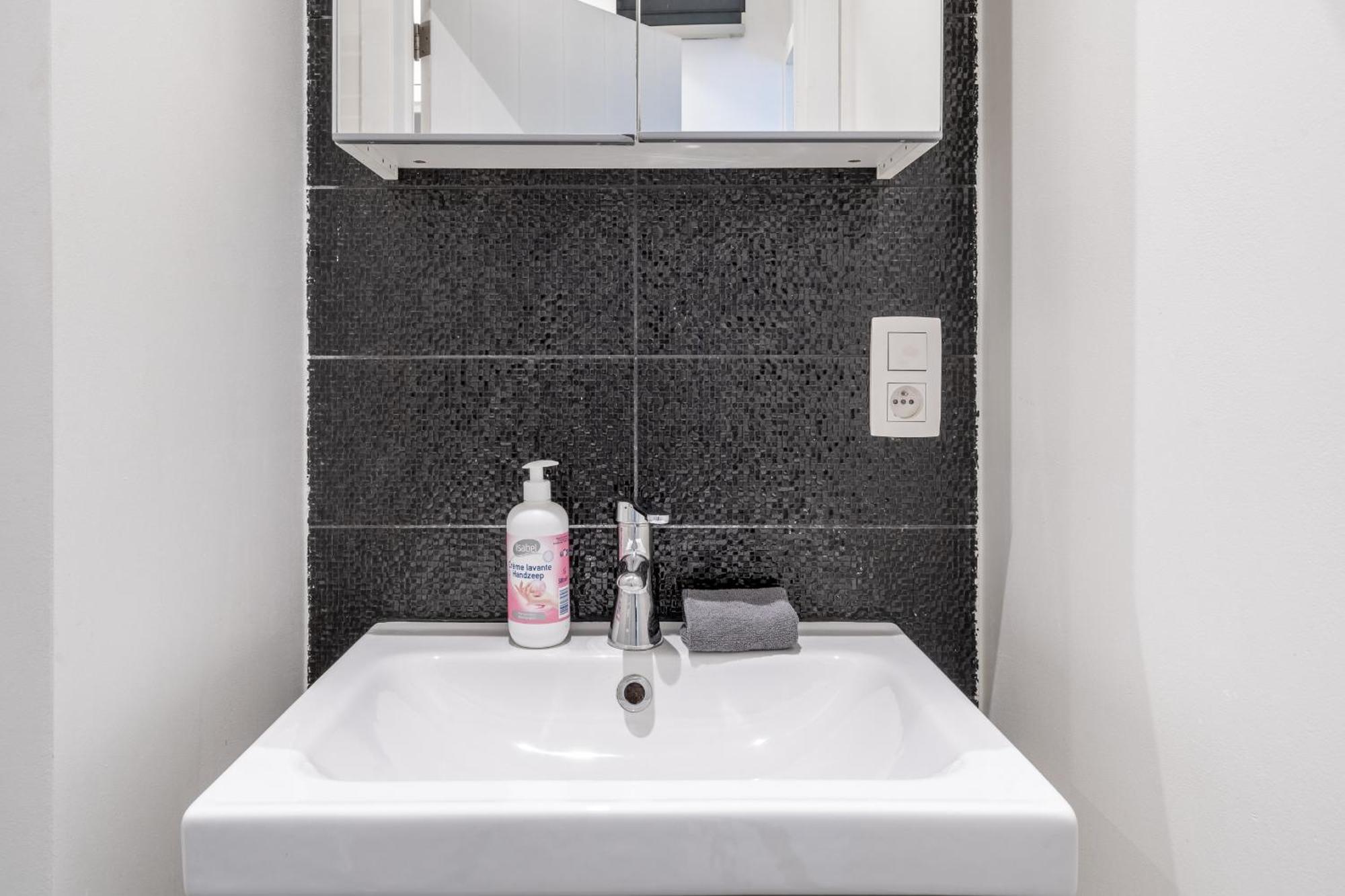 Beautiful Cozy Apartments In The Heart Of אנטוורפן מראה חיצוני תמונה